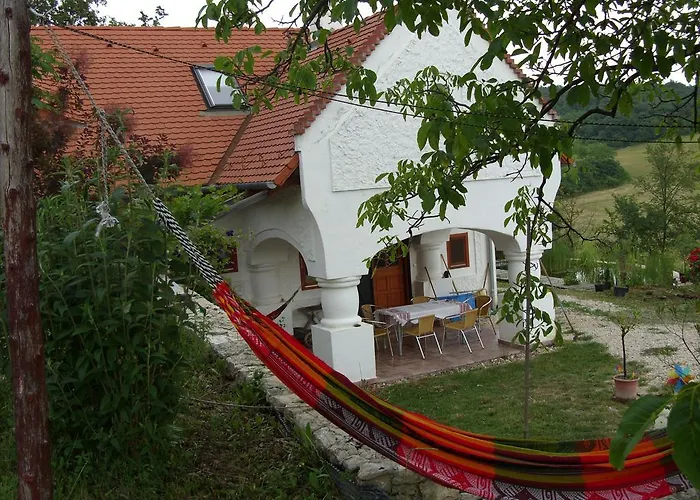 Casa de Férias Tik Hegyi Ház