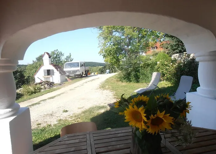 Tik Hegyi Ház Casa de Férias *