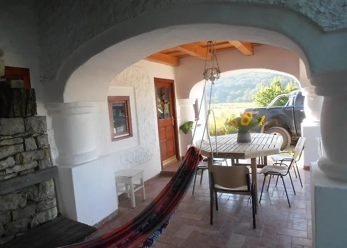 Tik Hegyi Ház Casa de Férias *