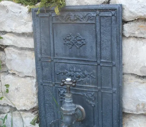 Tik Hegyi Ház Casa de Férias